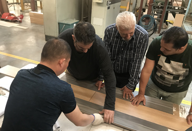 ການບໍລິການ